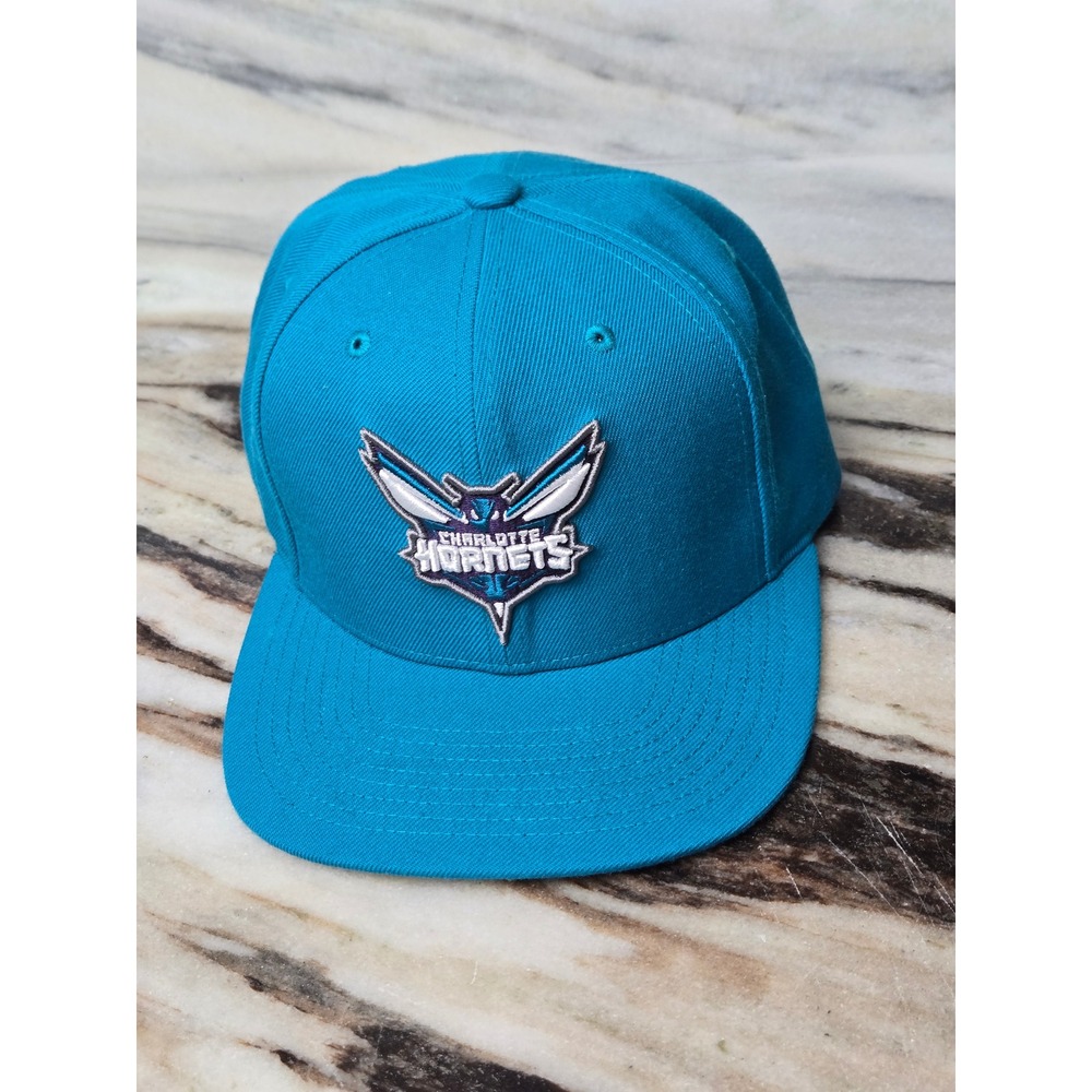 Mitchell & Ness Charlotte Hornets NBA Snapback Hat Teal Blue Flat Bill Cap
